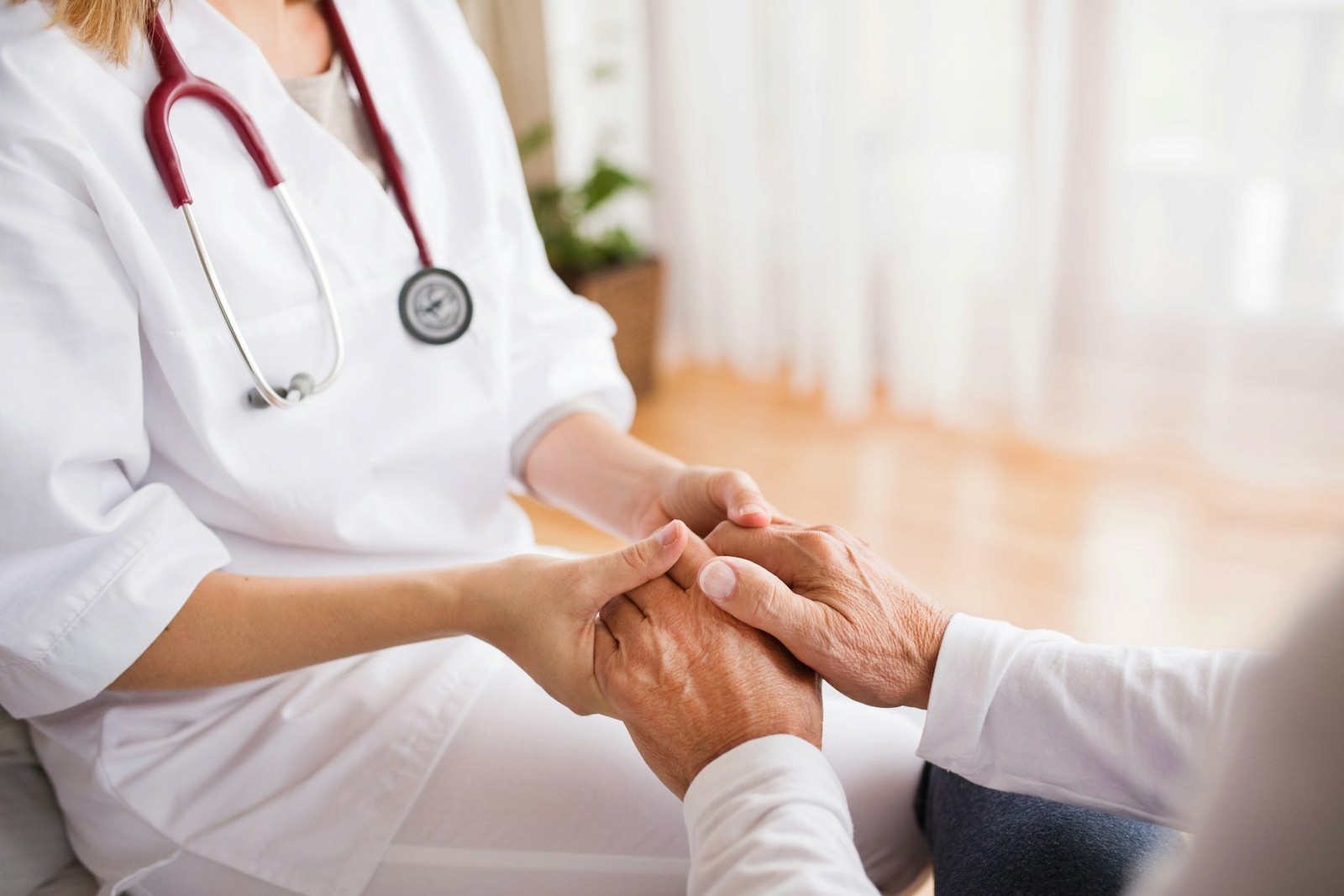 Comparing Wound Care Doctors in Dallas vs. Fort Worth